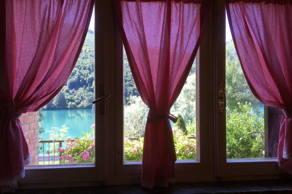 Casa A Schiera Fronte Lago Con Giardino Barcis Εξωτερικό φωτογραφία