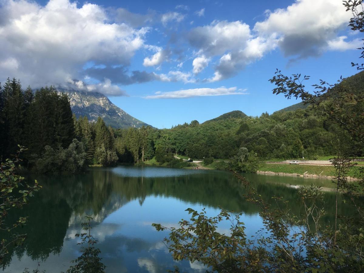 Casa A Schiera Fronte Lago Con Giardino Barcis Εξωτερικό φωτογραφία