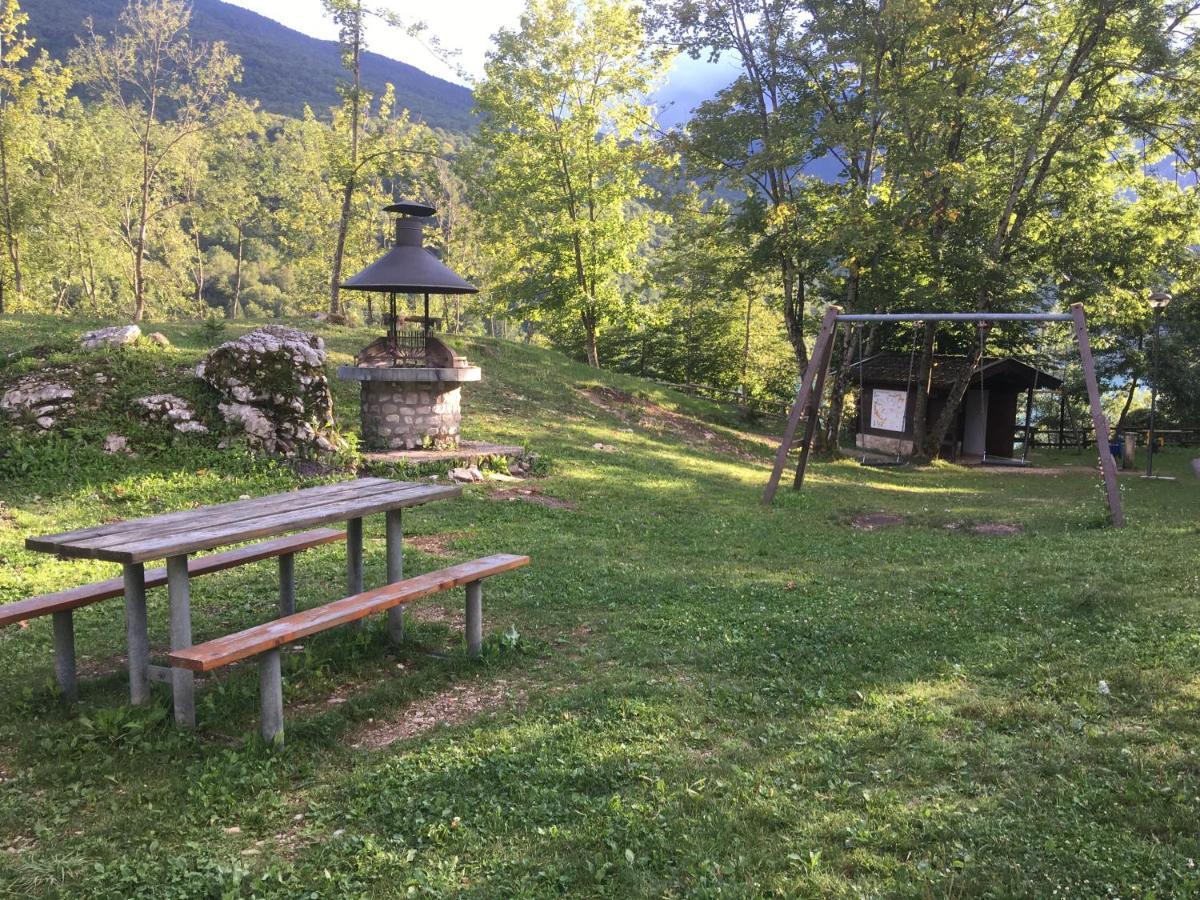Casa A Schiera Fronte Lago Con Giardino Barcis Εξωτερικό φωτογραφία